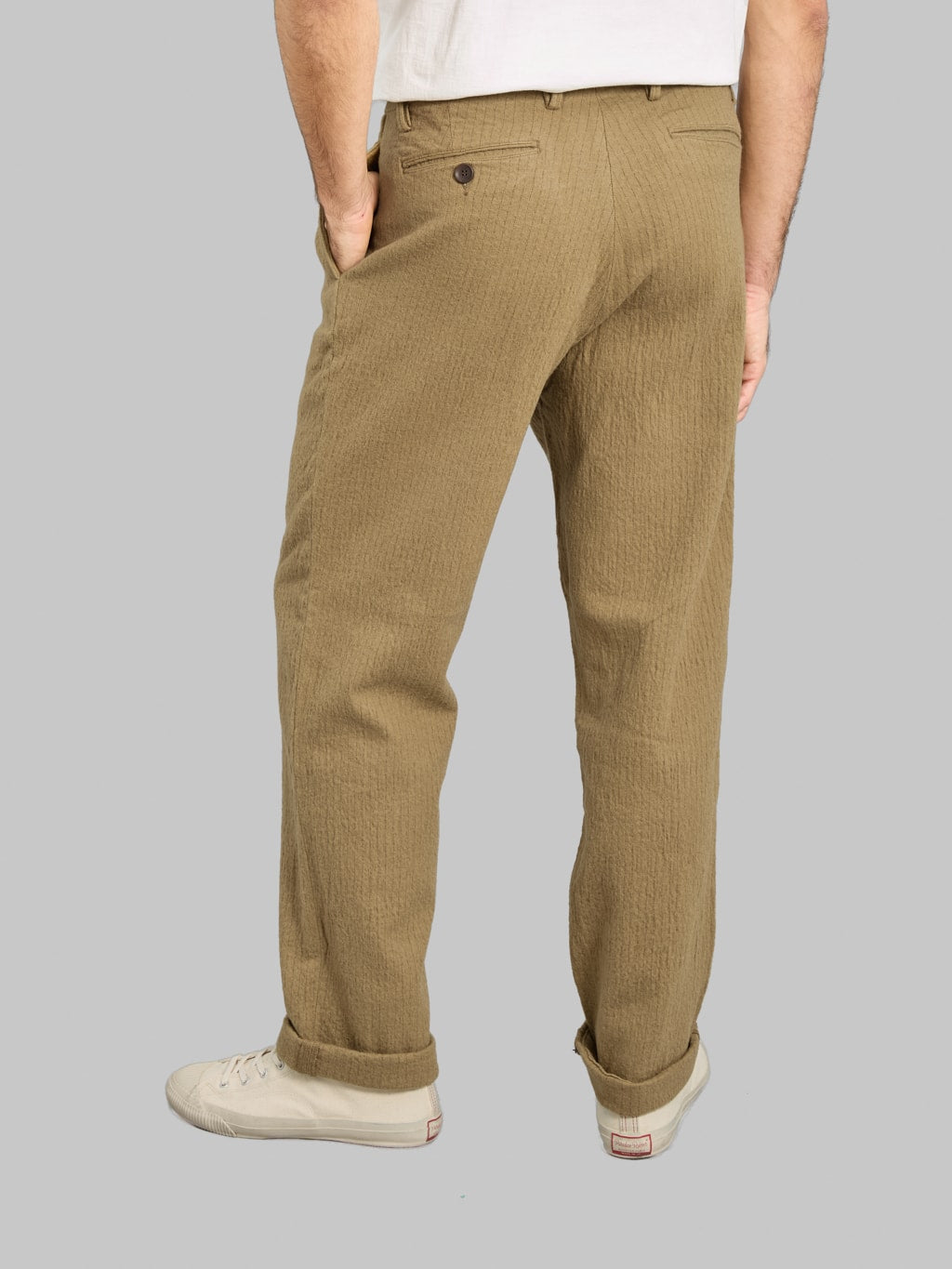 Seuvas C/W Tapered 2-Tuck Trousers Khaki