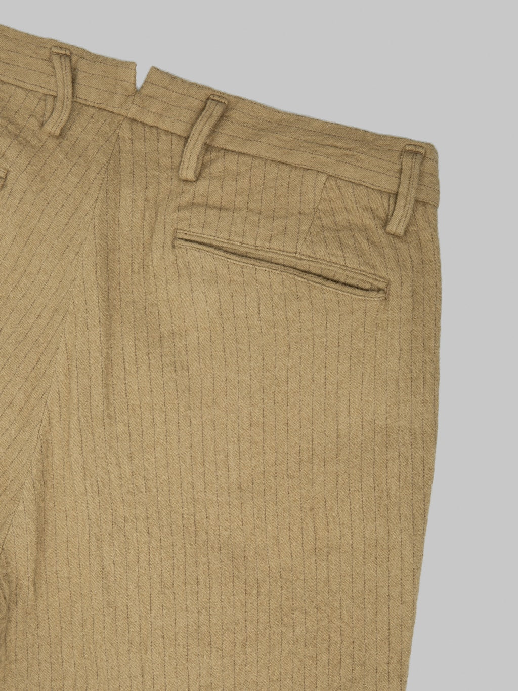 Seuvas C/W Tapered 2-Tuck Trousers Khaki