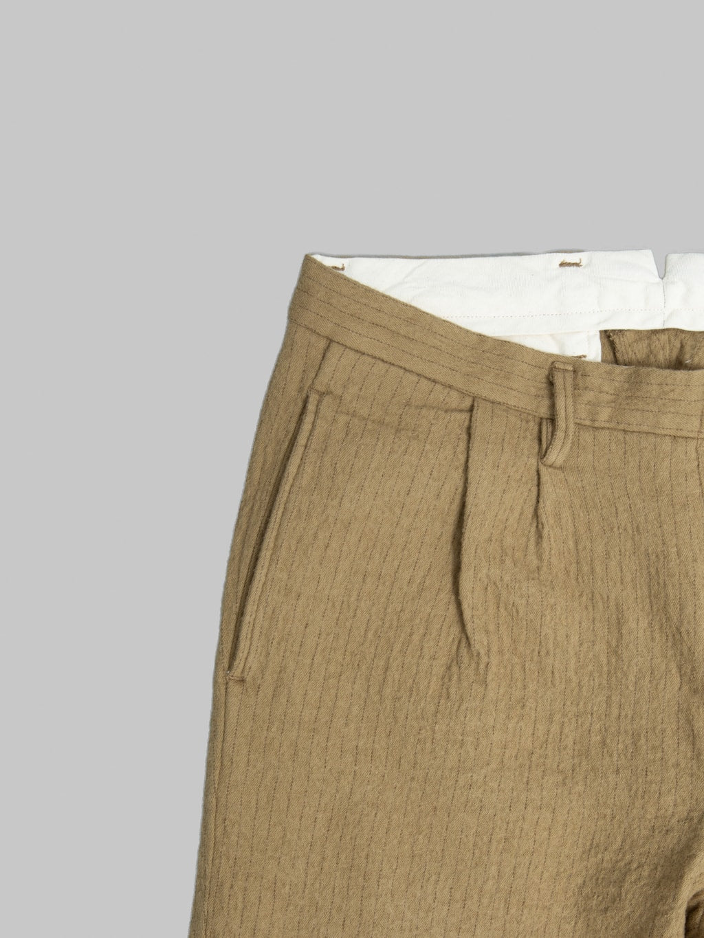 Seuvas C/W Tapered 2-Tuck Trousers Khaki