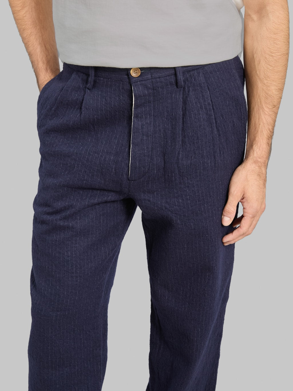 Seuvas C/W Tapered 2-Tuck Trousers Navy