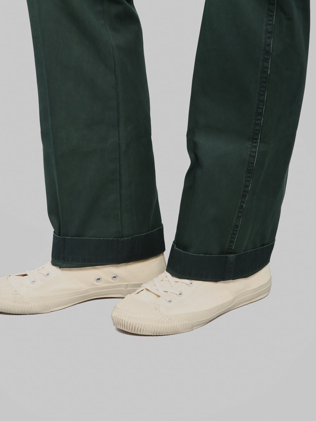 Studio DArtisan 1923 Supima Cotton Chino Pants Indigo Green folded