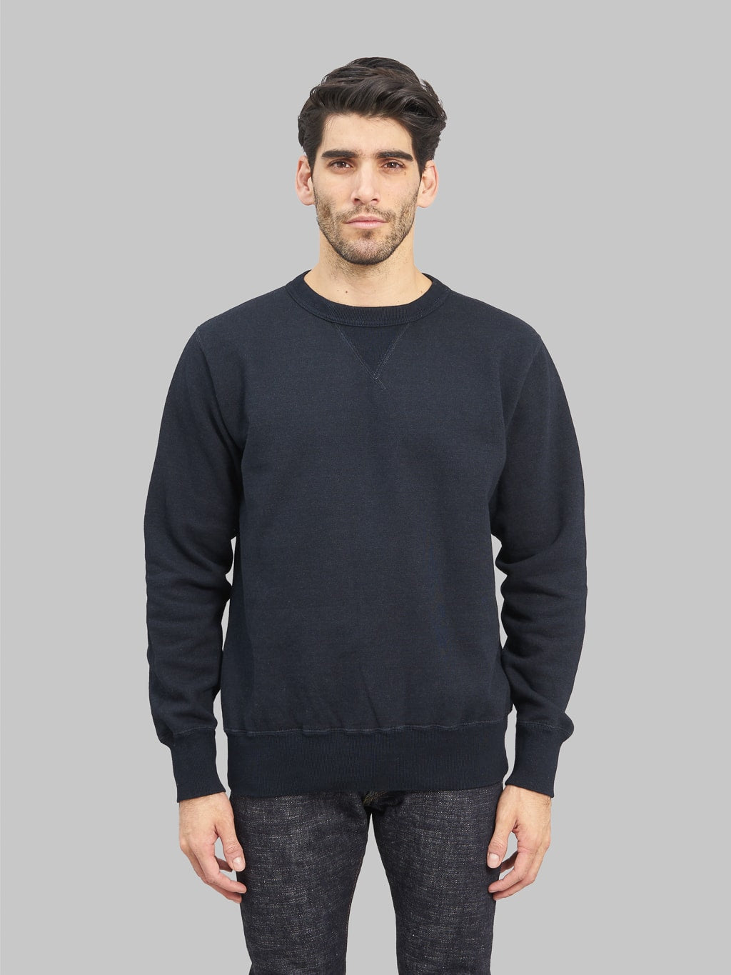 studio dartisan aishibu dyed indigo sweatshirt model front fit