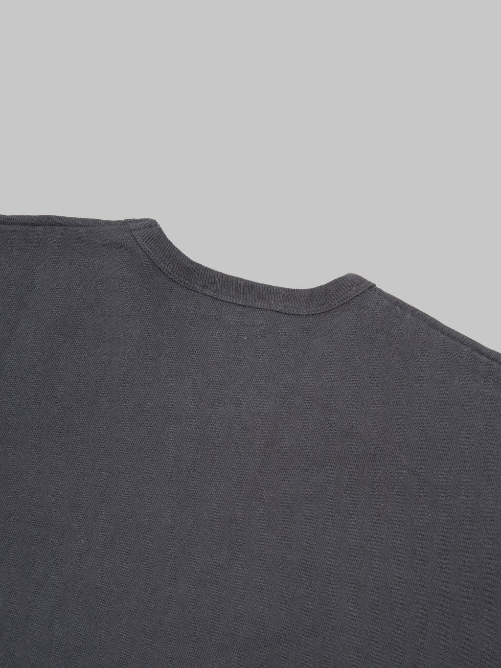 The Rite Stuff Heavyweight 9oz Loopwheel Tee Black back collar