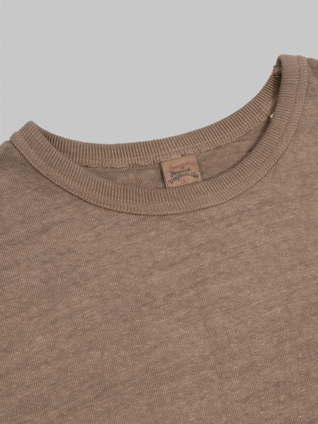 UES No8 Slub Nep Short Sleeve TShirt Coffee collar closeup