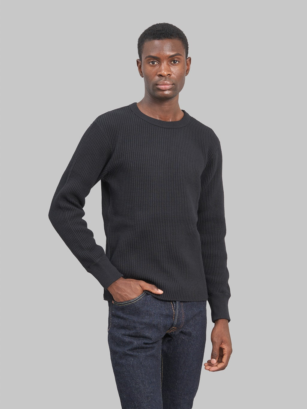 UES Thermal Big Waffle Tshirt Black front fit