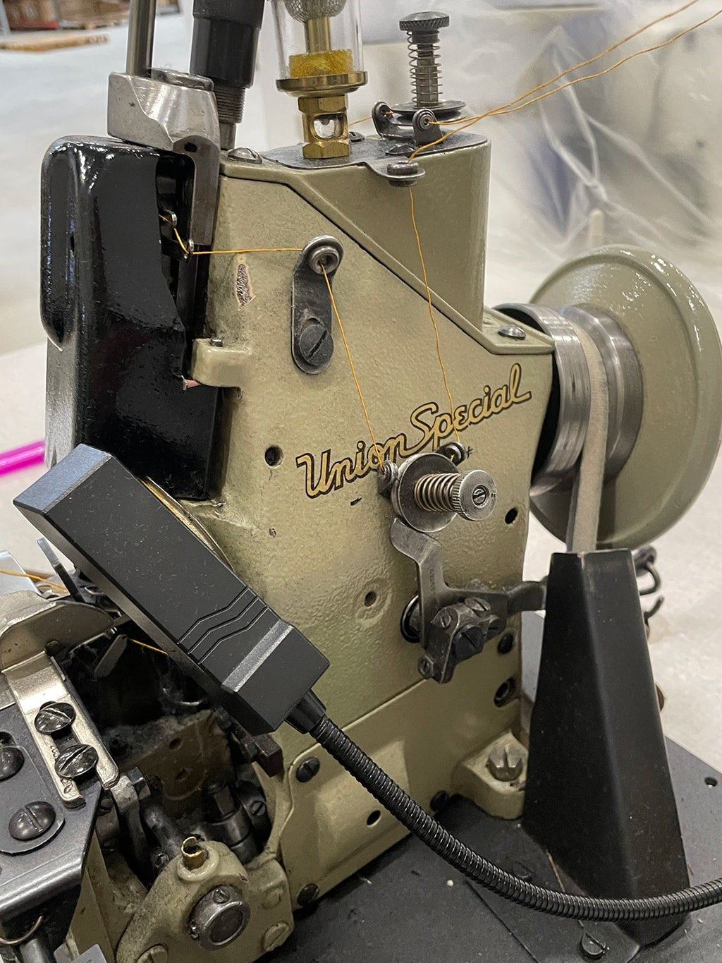 Union Special 43200G Chaion Stitching Machine