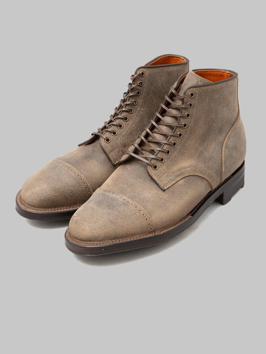 Viberg Service Boot 2030 BCT Tobacco Waxy Commande edge finish