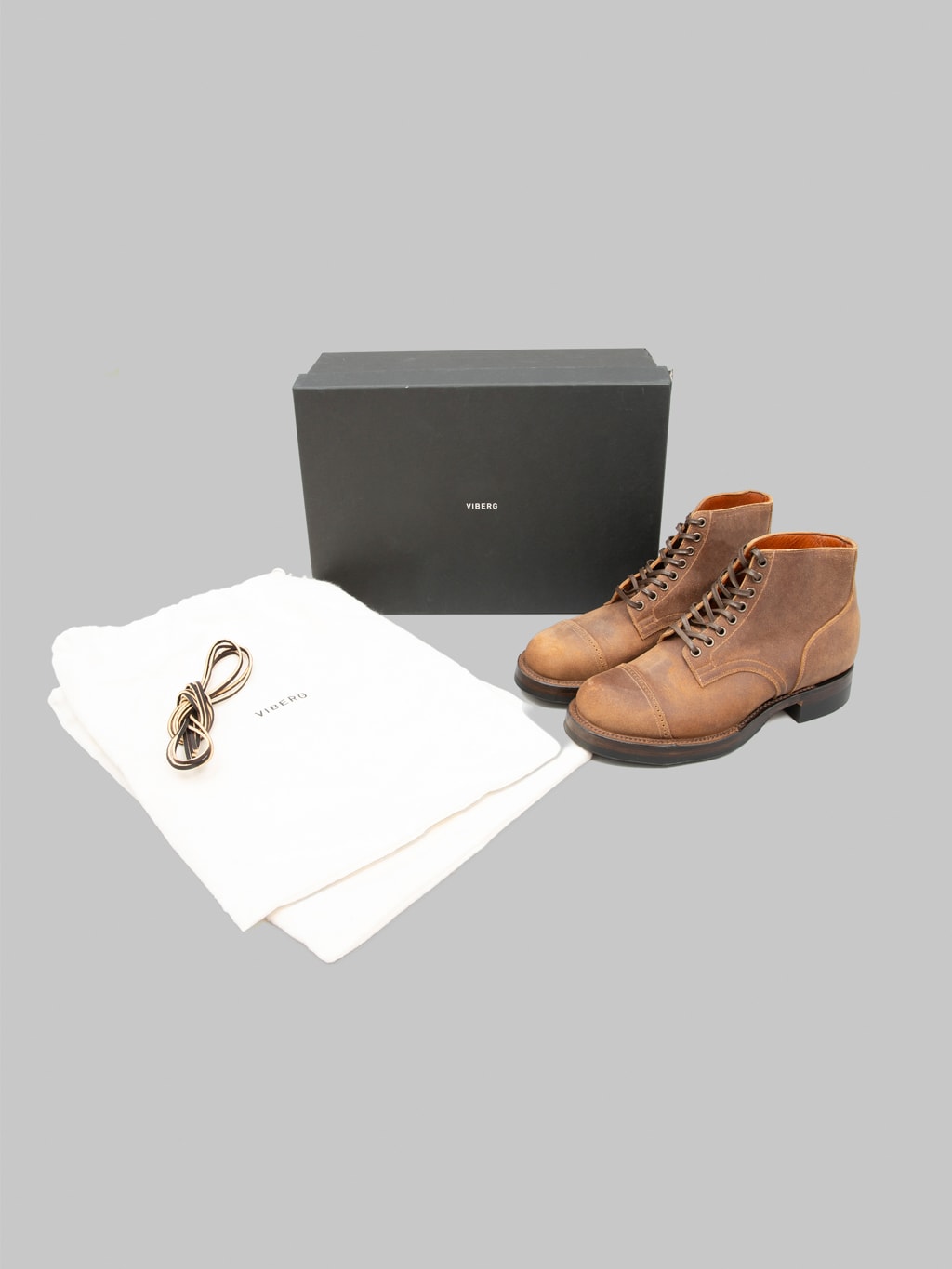 Viberg Service Boot 2040 DCT Toast Waxy Commander packaging