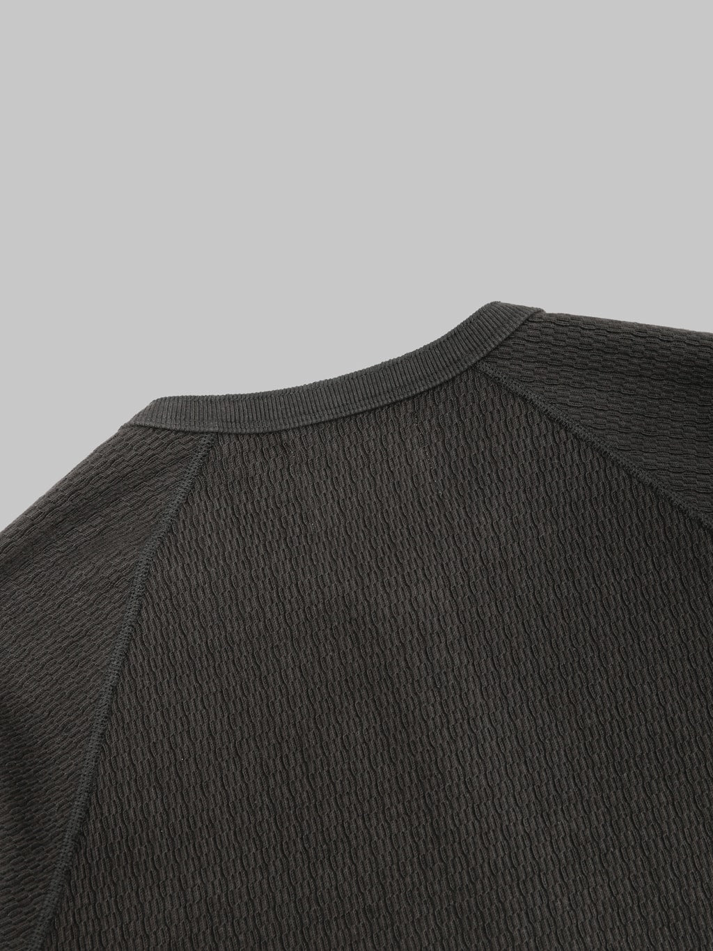 Wonder Looper Cashmere Blend Honeycomb Henley Sumi Black