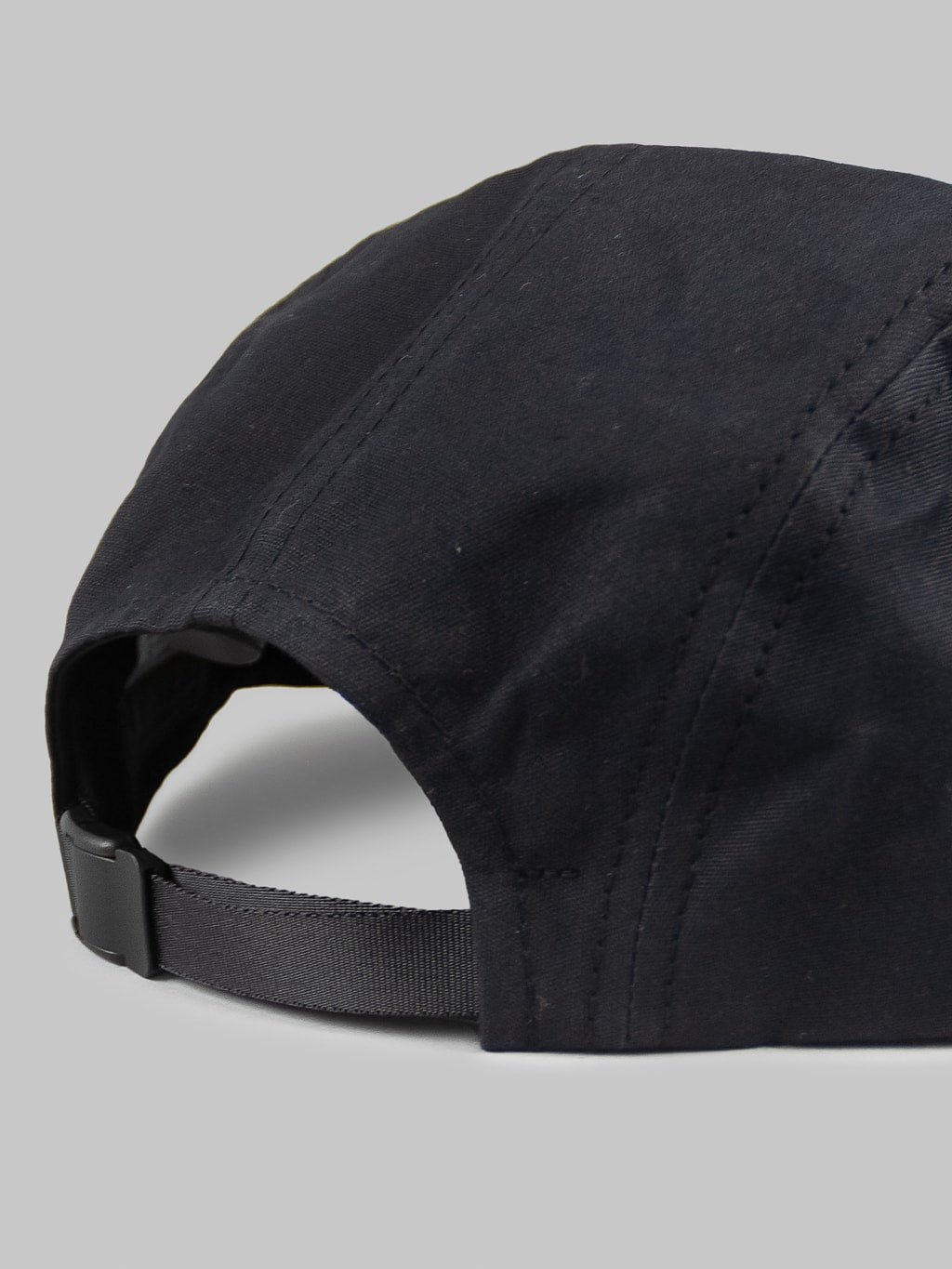 Mighty Shine Paraffin OX 4 Panel Cap Black  back side