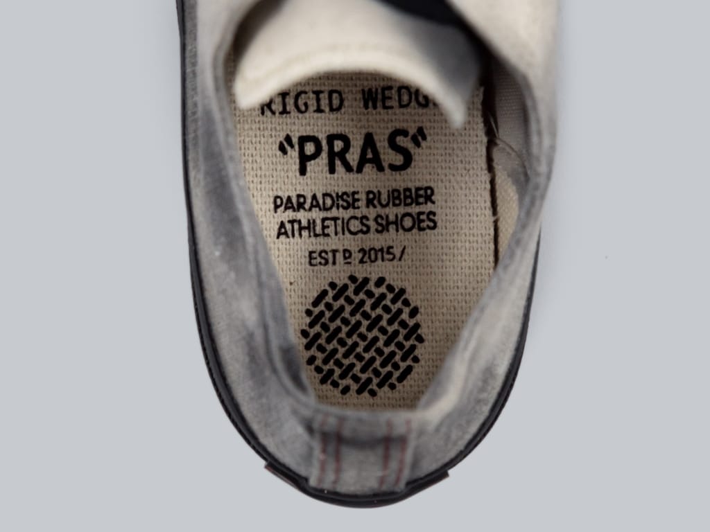 Pras Shellcap Low Sneakers Mura uneven dye gray x black interior sole