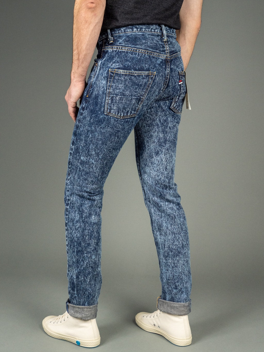 Tanuki Natural Acid Wash High Tapered Jeans Fit