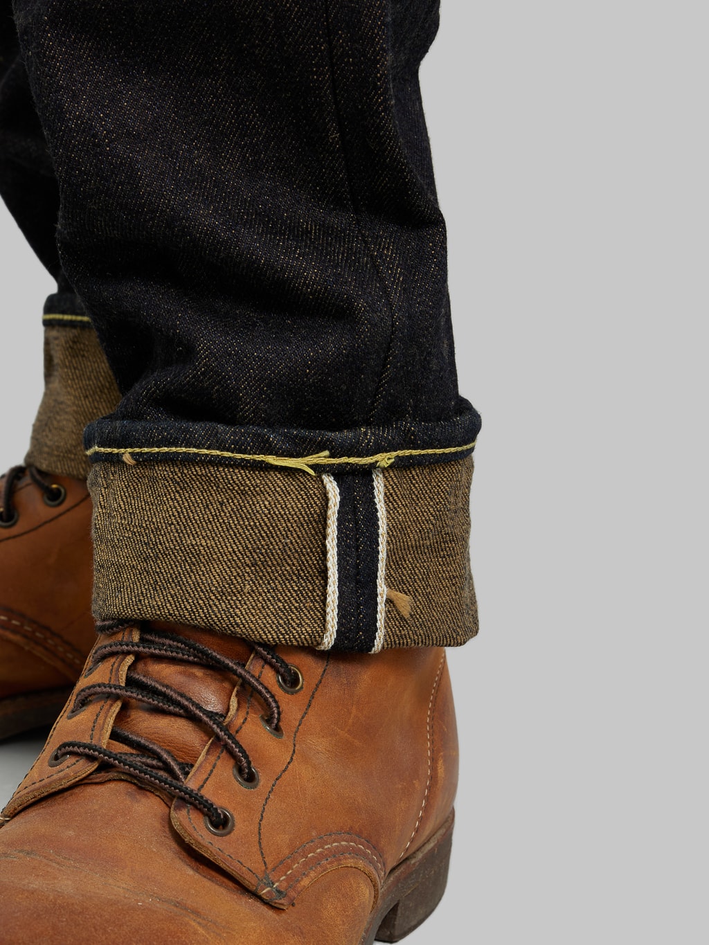 The Strike Gold Brown Weft Slim Jeanshem selvedge