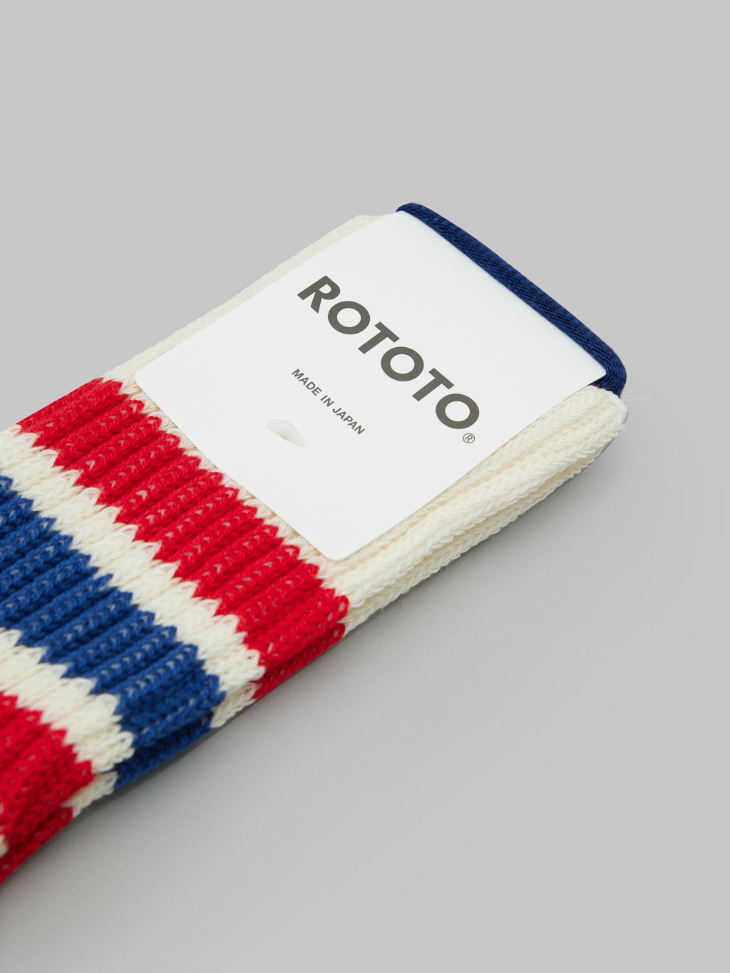 rototo coarse ribbed oldschool crew socks chili red blue brand label
