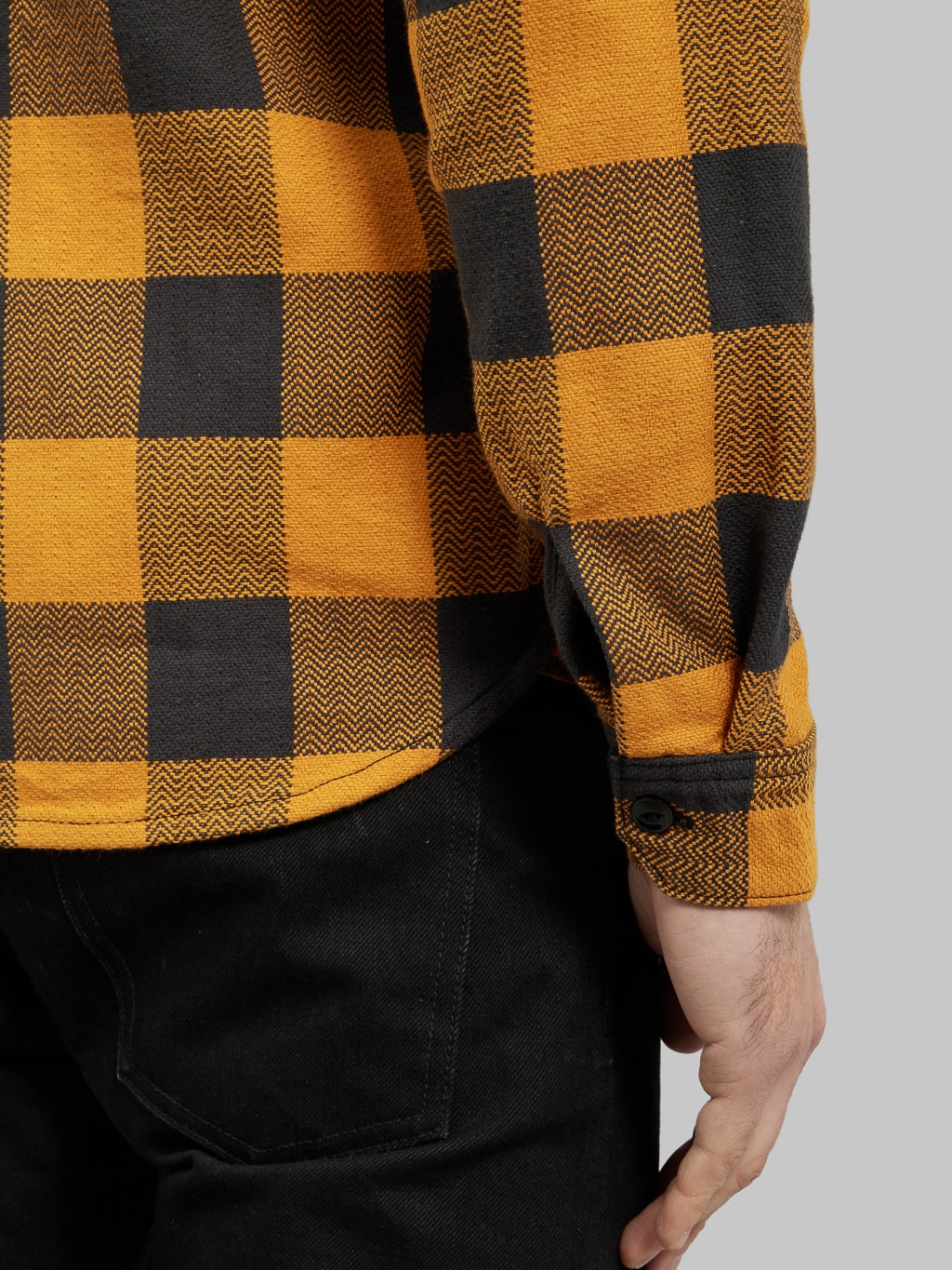 the flat head block check flannel shirt black orange sleeve details