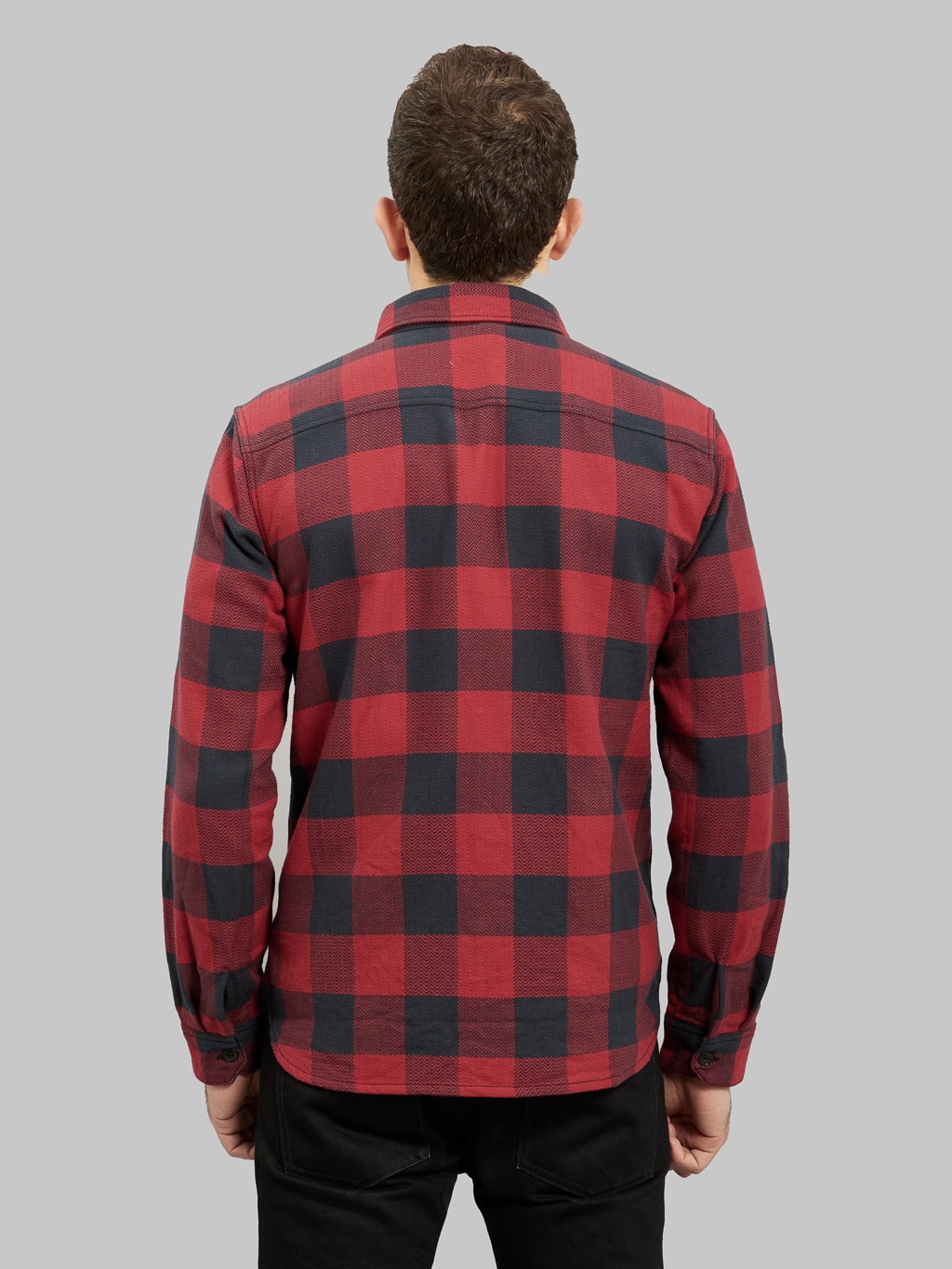 the flat head block check flannel shirt black red model back fit