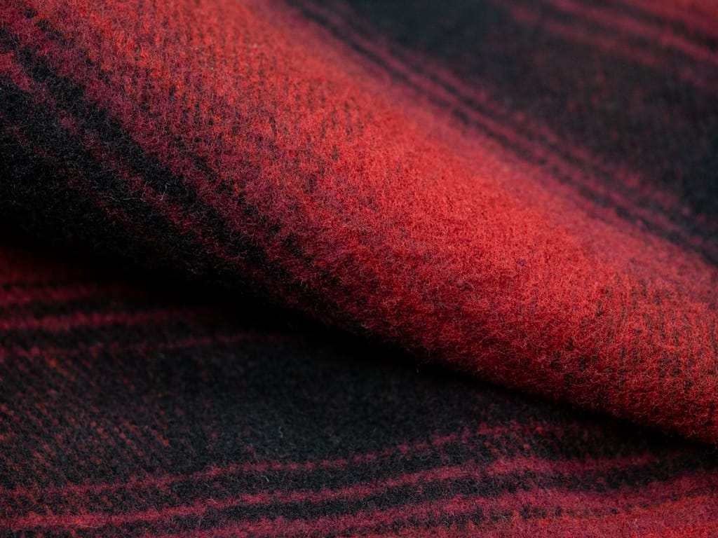 The flat head flannel shirt red work brused texture 