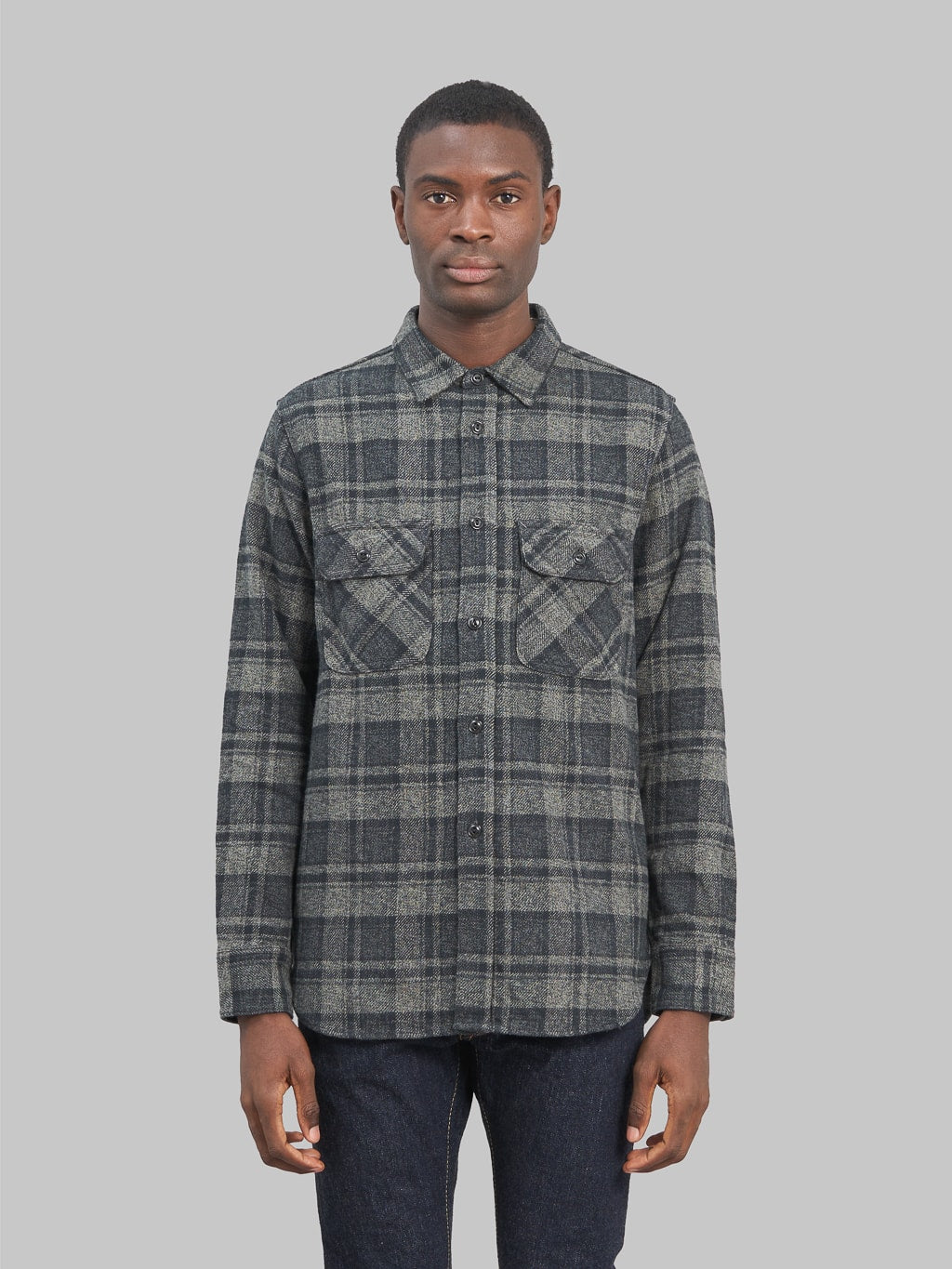 Fob Factory F3497 Nel Check Work flannel Shirt grey model front fit