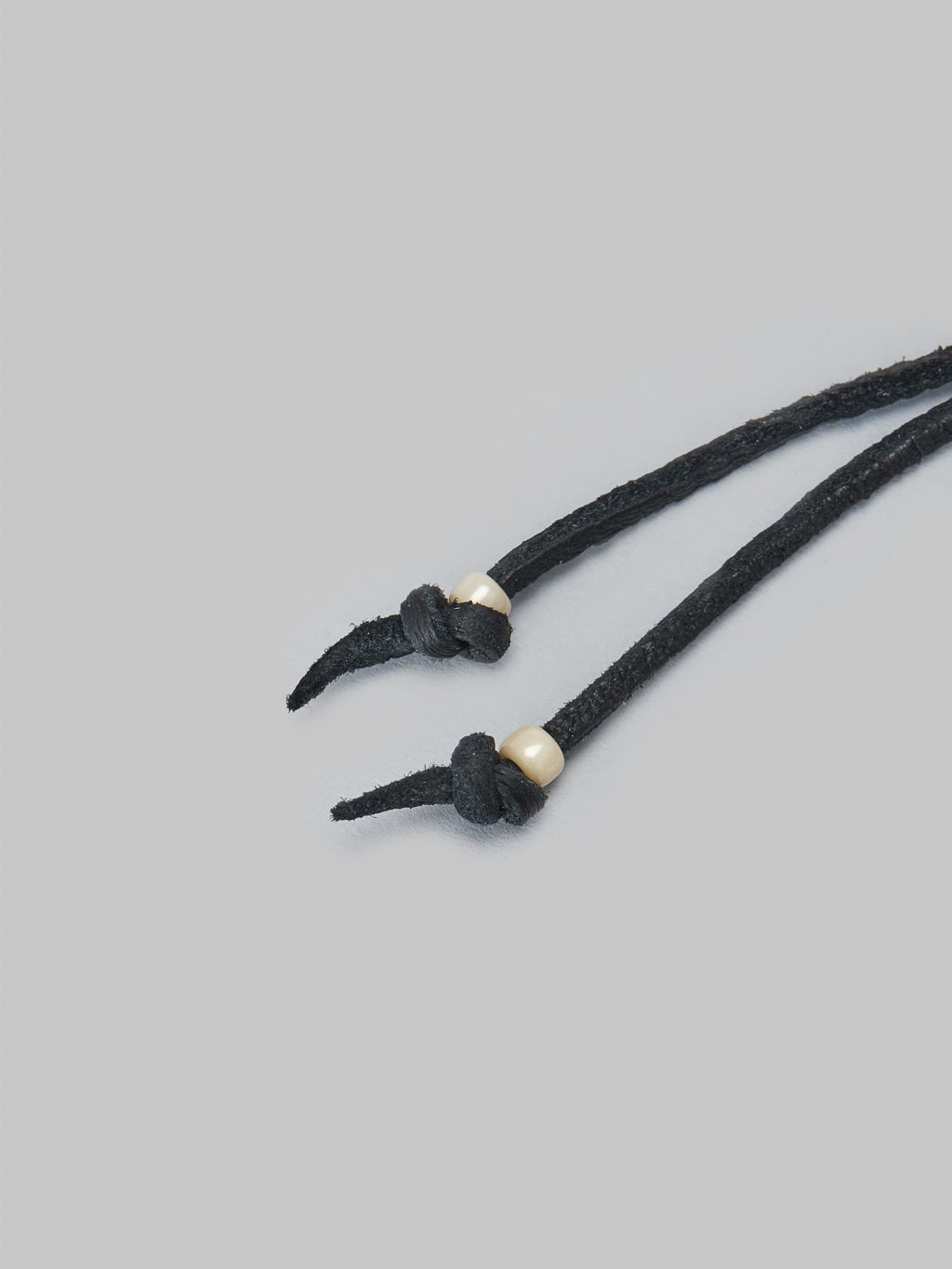 Kobashi Studio 7mm Traditional Beads Bracelet Black/Blue