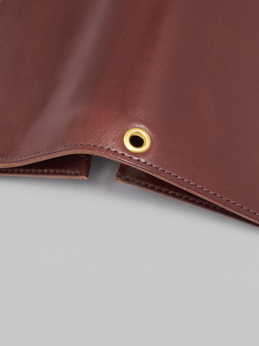 Kobashi Studio middle wallet leather brown closeup