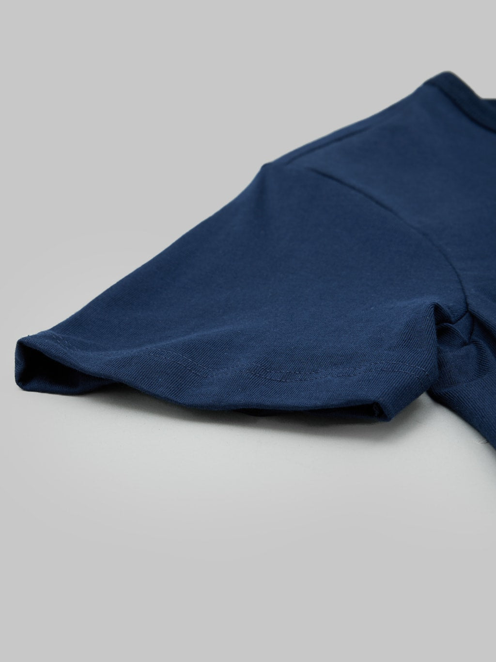 Merz b Schwanen 1950s Loopwheeled Classic Fit TShirt ink blue lightweight fabric