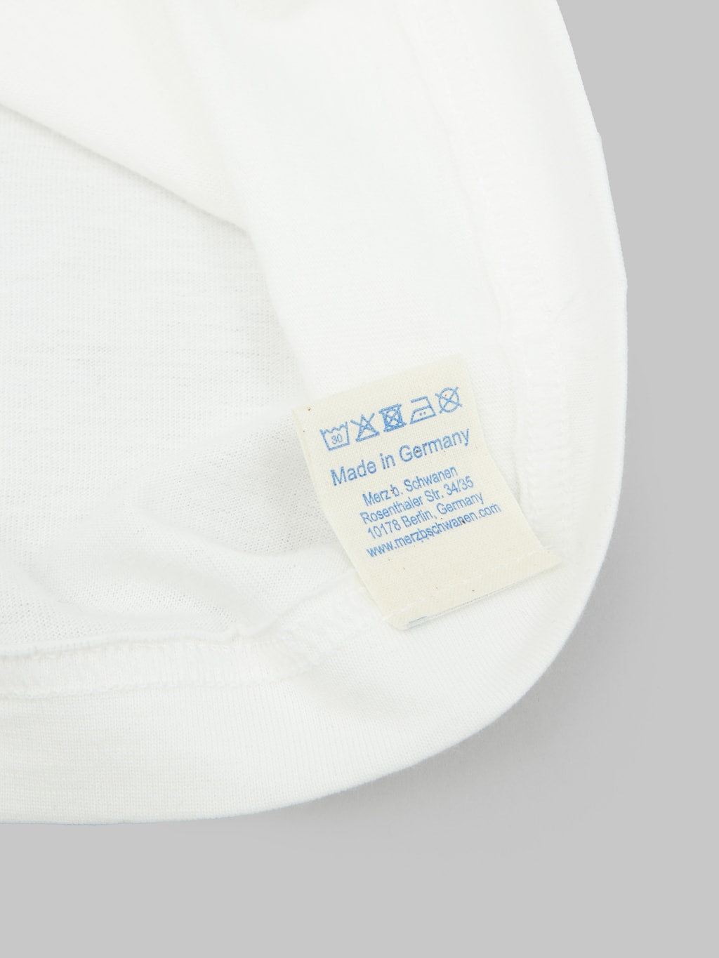 Merz Schwanen 1950s Loopwheeled Classic Fit TShirt white  care label
