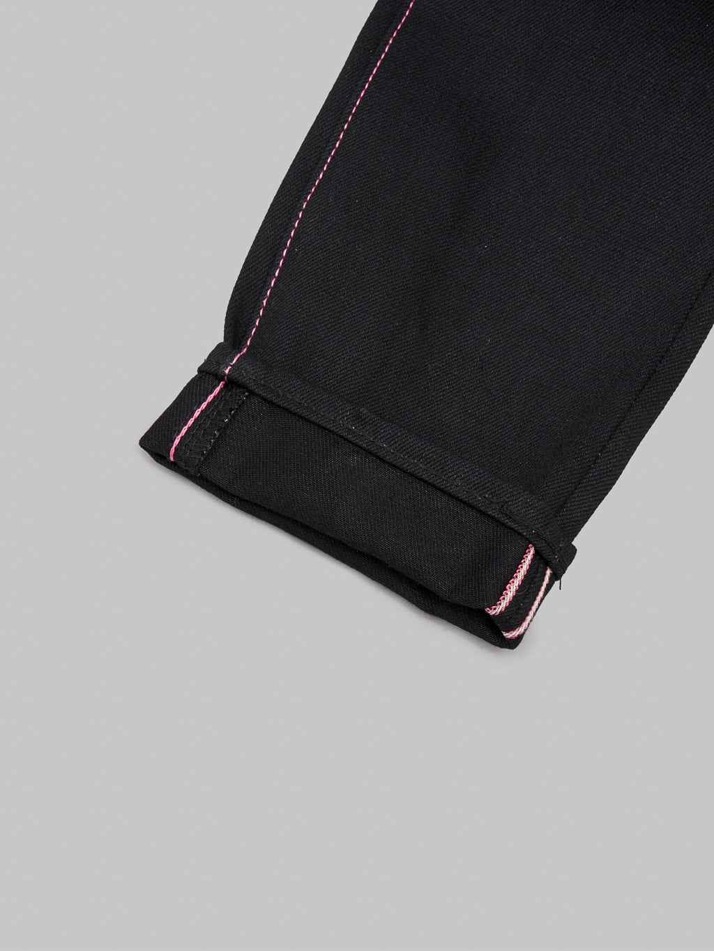 Momotaro 0605 B Black x Black Natural Tapered Jeans  selvedge closeup