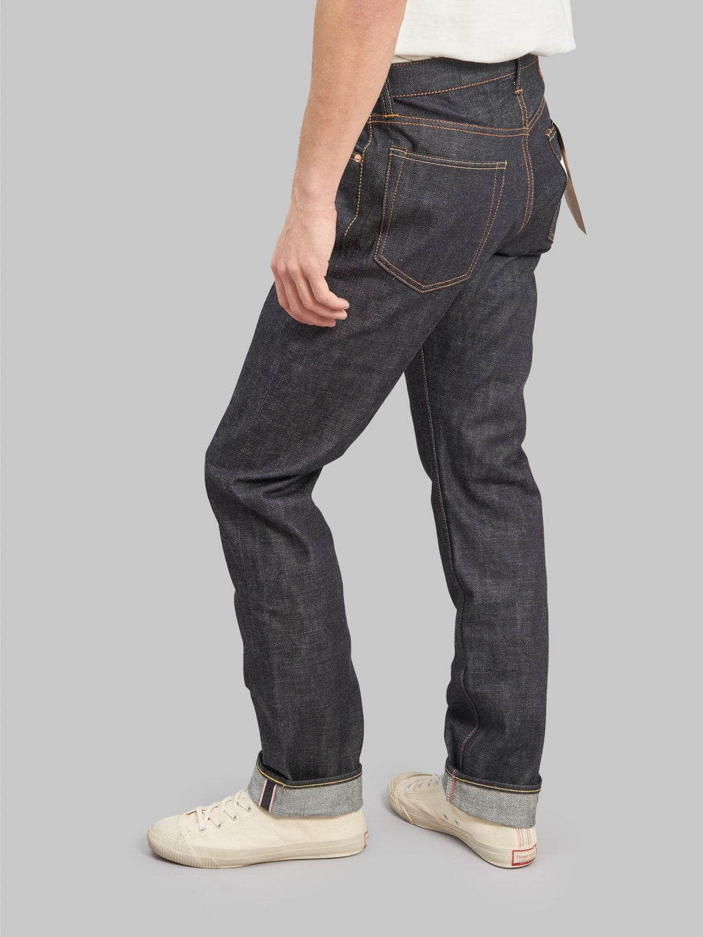 Momotaro 0605 SP Going To Battle Natural Tapered Jeans fitting