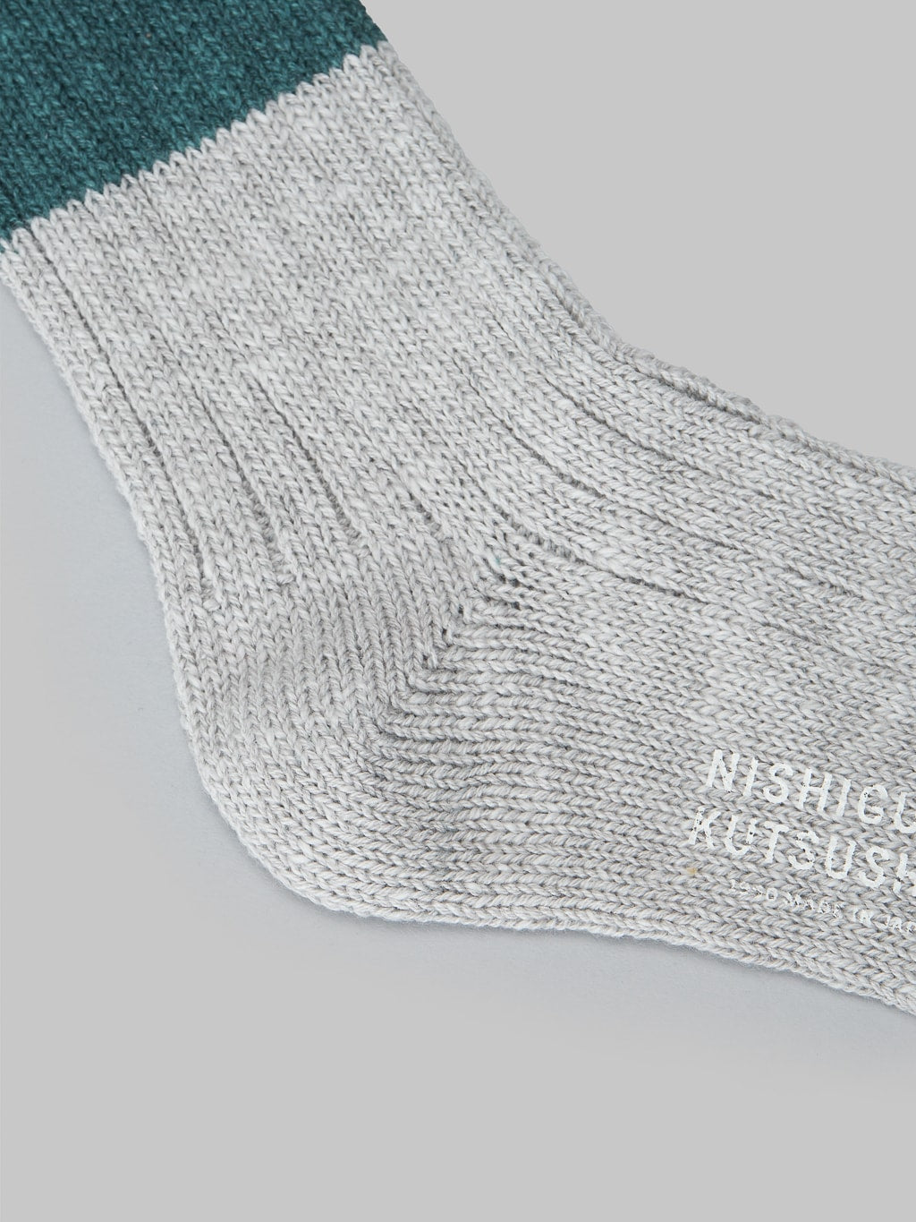 Nishiguchi Kutsushita Wool Cotton Slab Socks Green Texture