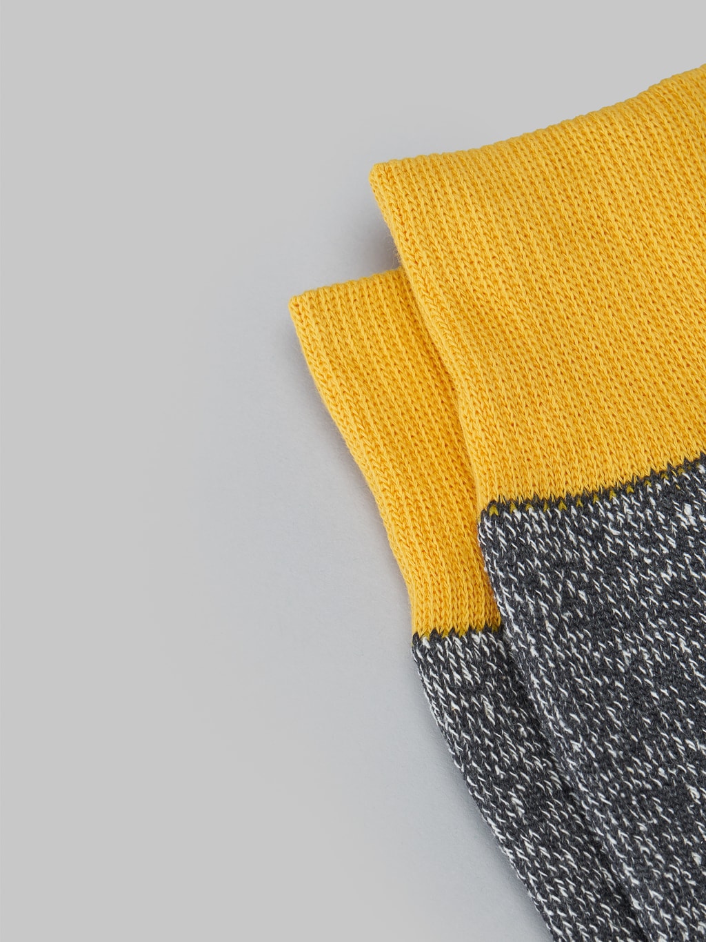 ROTOTO Double Face Crew Socks "Silk & Cotton" Yellow/Charcoal