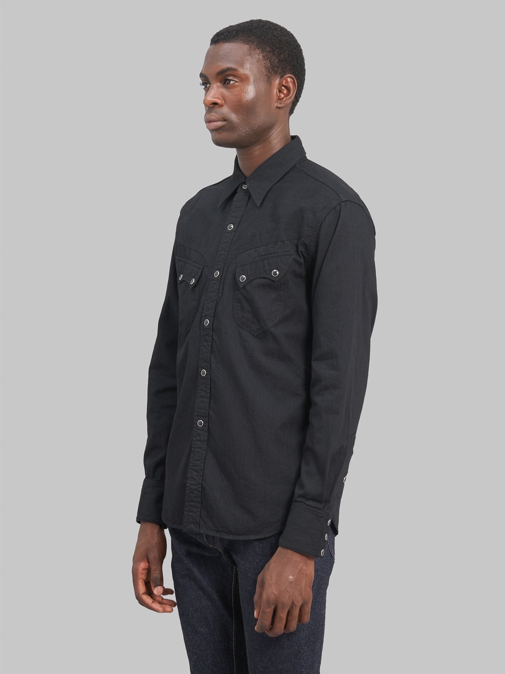 Stevenson Overall Cody Shirt black denim model side fit