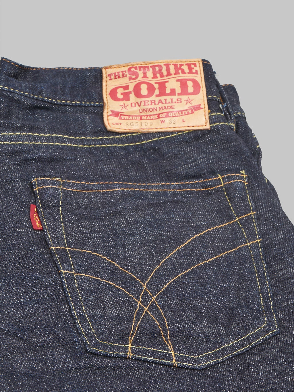 The Strike Gold 5109 15oz Slub Grey Weft Slim Tapered Jeans archs