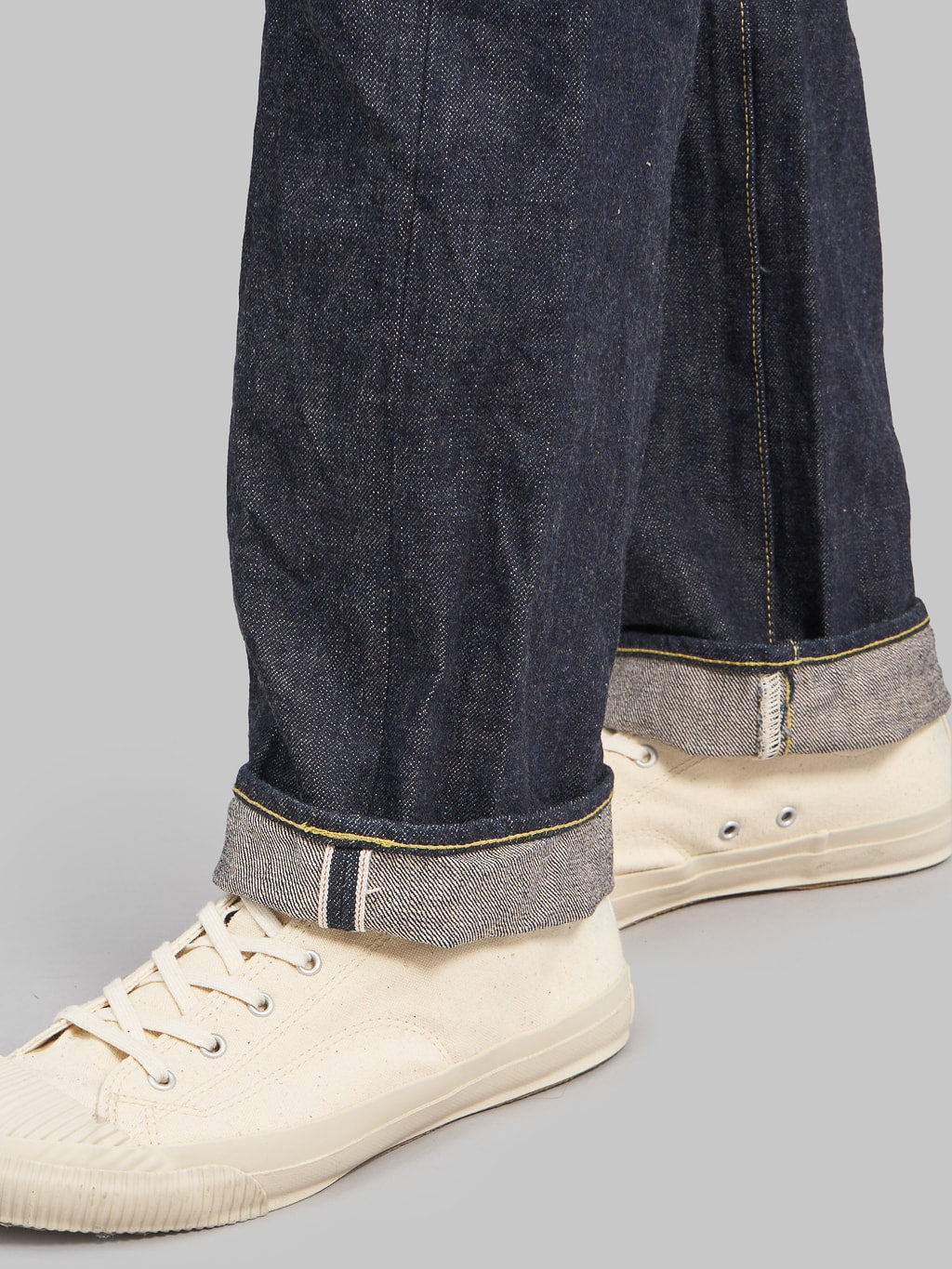 UES 400 WW Post World War Regular Straight Jeans selvedge closeup