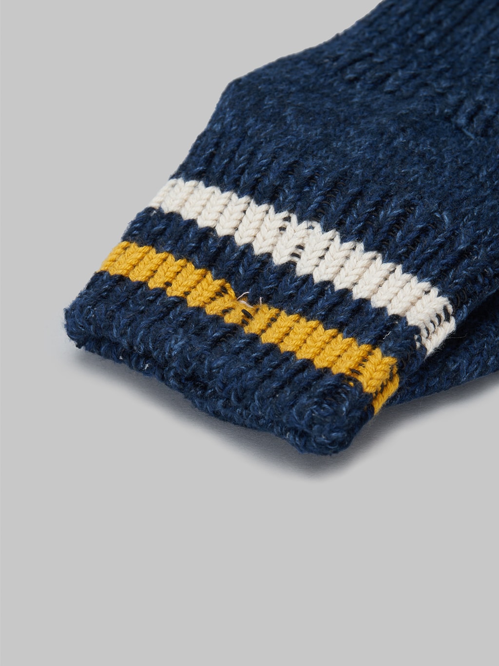 UES Sneakers Socks Navy and Yellow hem cotton 