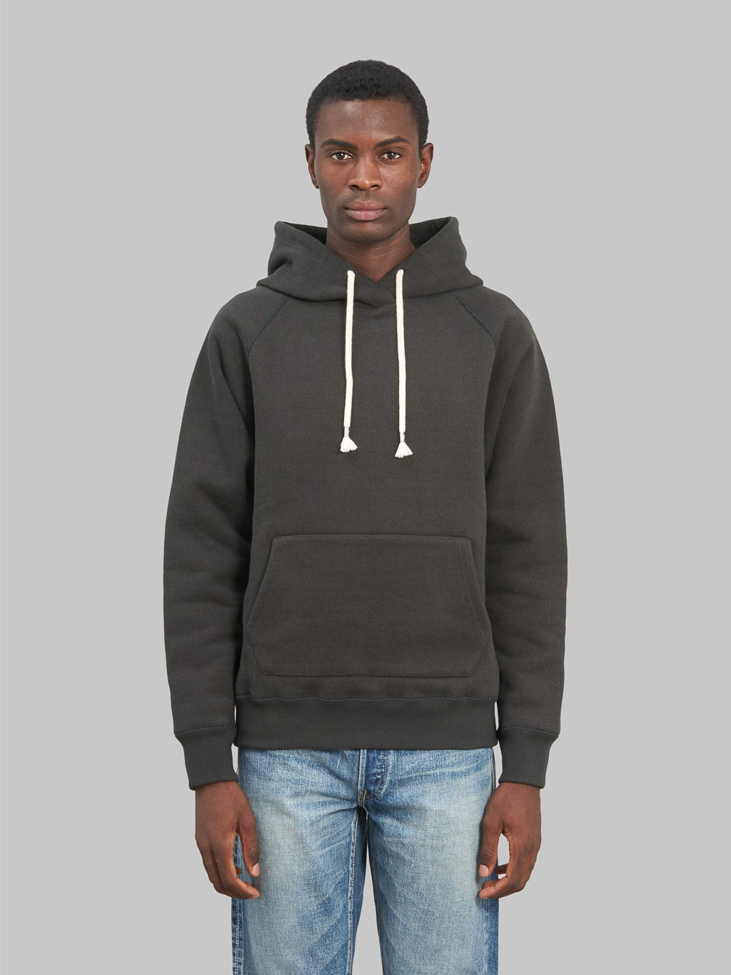 Wonder Looper Pullover Hoodie Double Heavyweight French Terry sumi black front look
