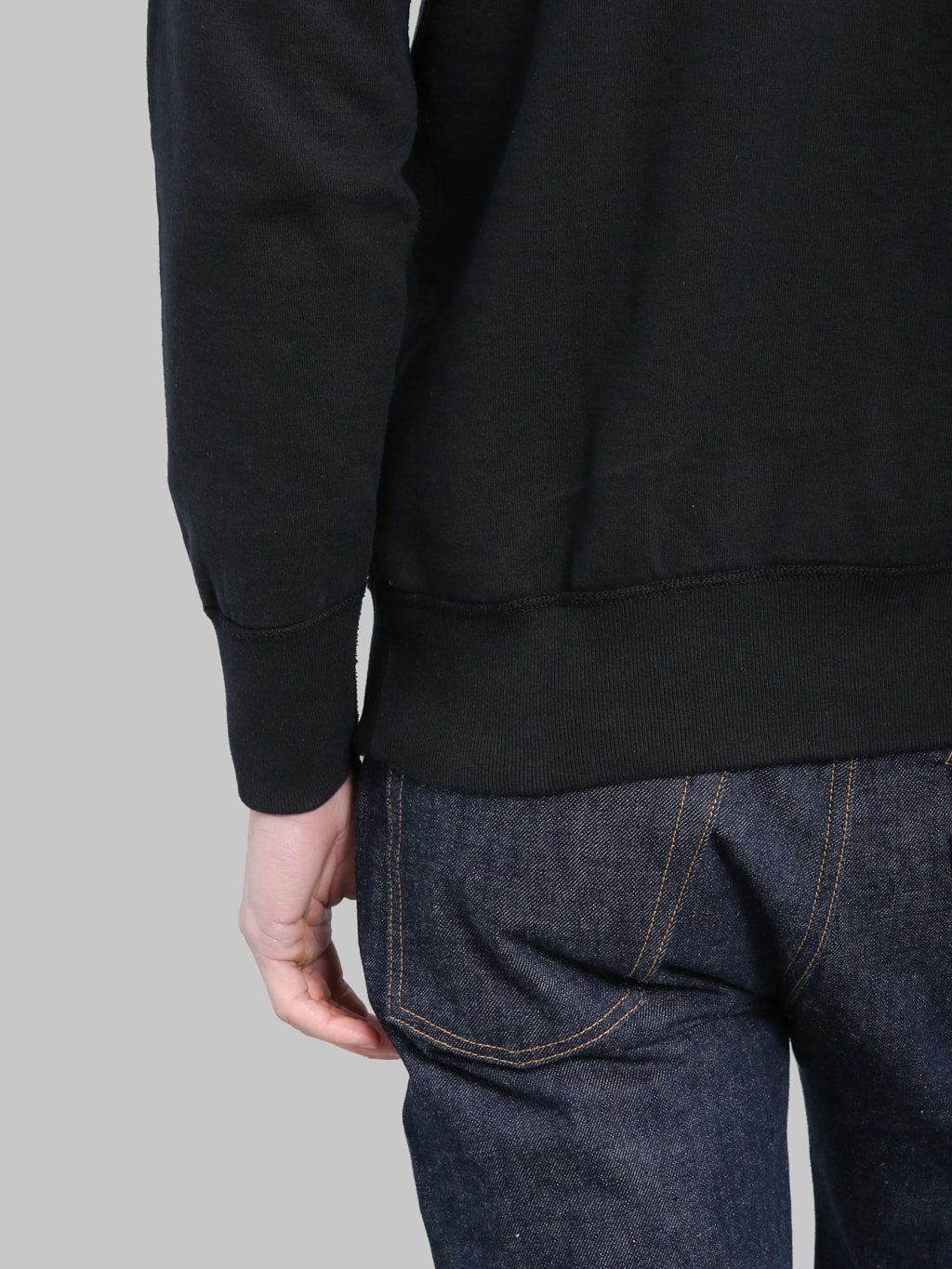 Deluxeware S101-00 Flat Seam Plain Sweatshirt Core Black