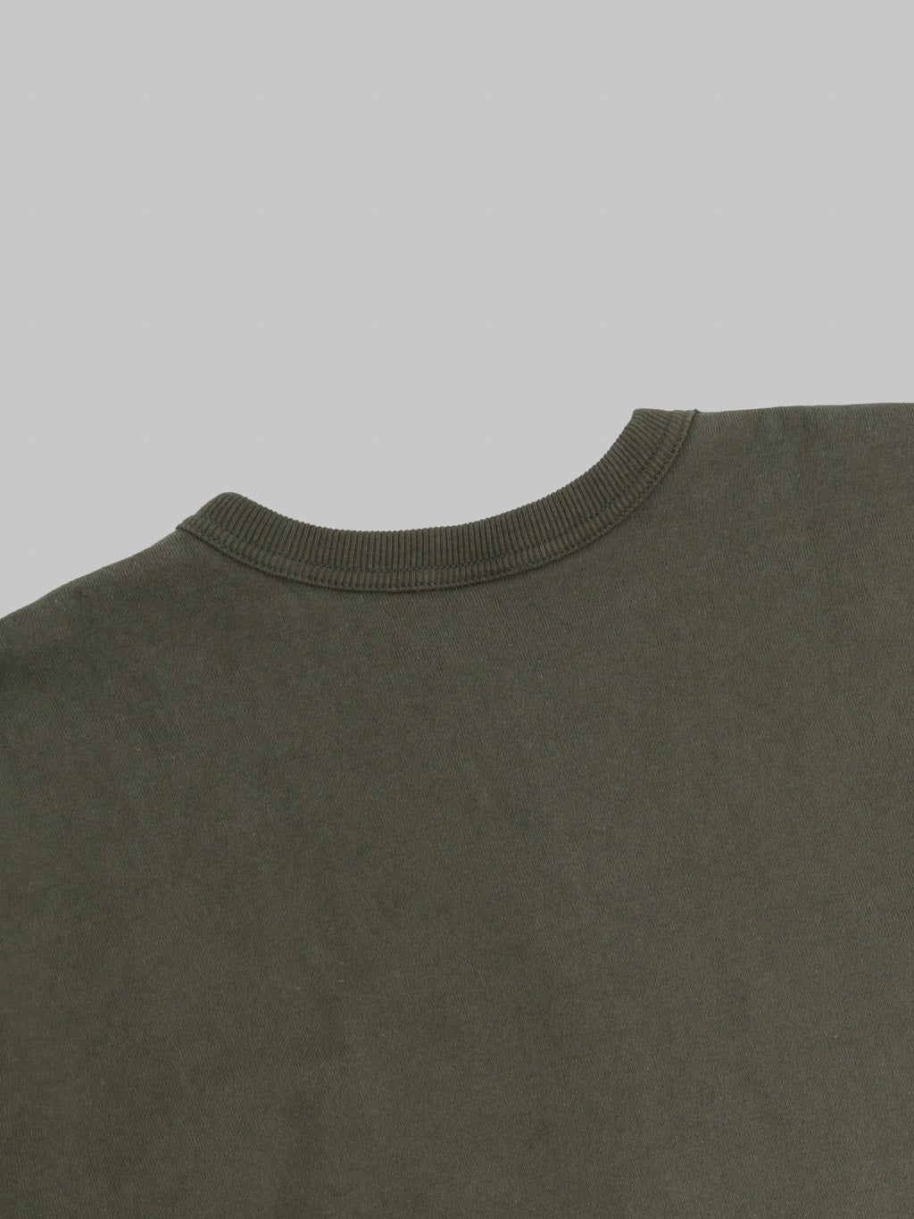 Deluxeware S101-00 Flat Seam Plain Sweatshirt Olive
