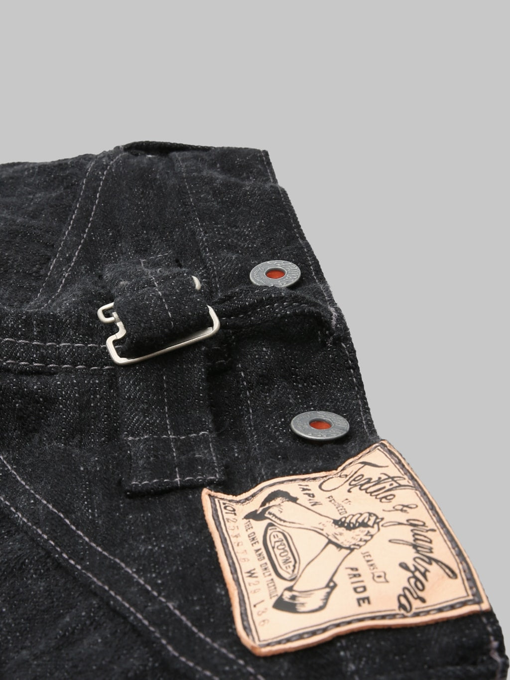 Graph Zero 15oz Skein Dyeing Heritage Regular Straight Jeans Black cinch