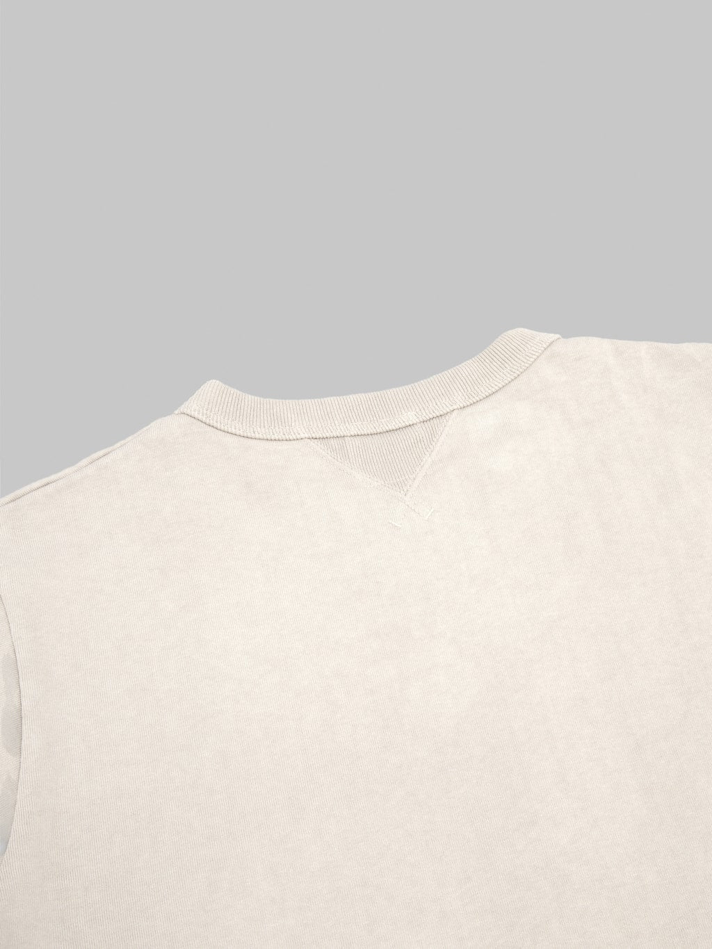 Jackman Dotsume Rib TShirt Dirty Dirty Base back collar