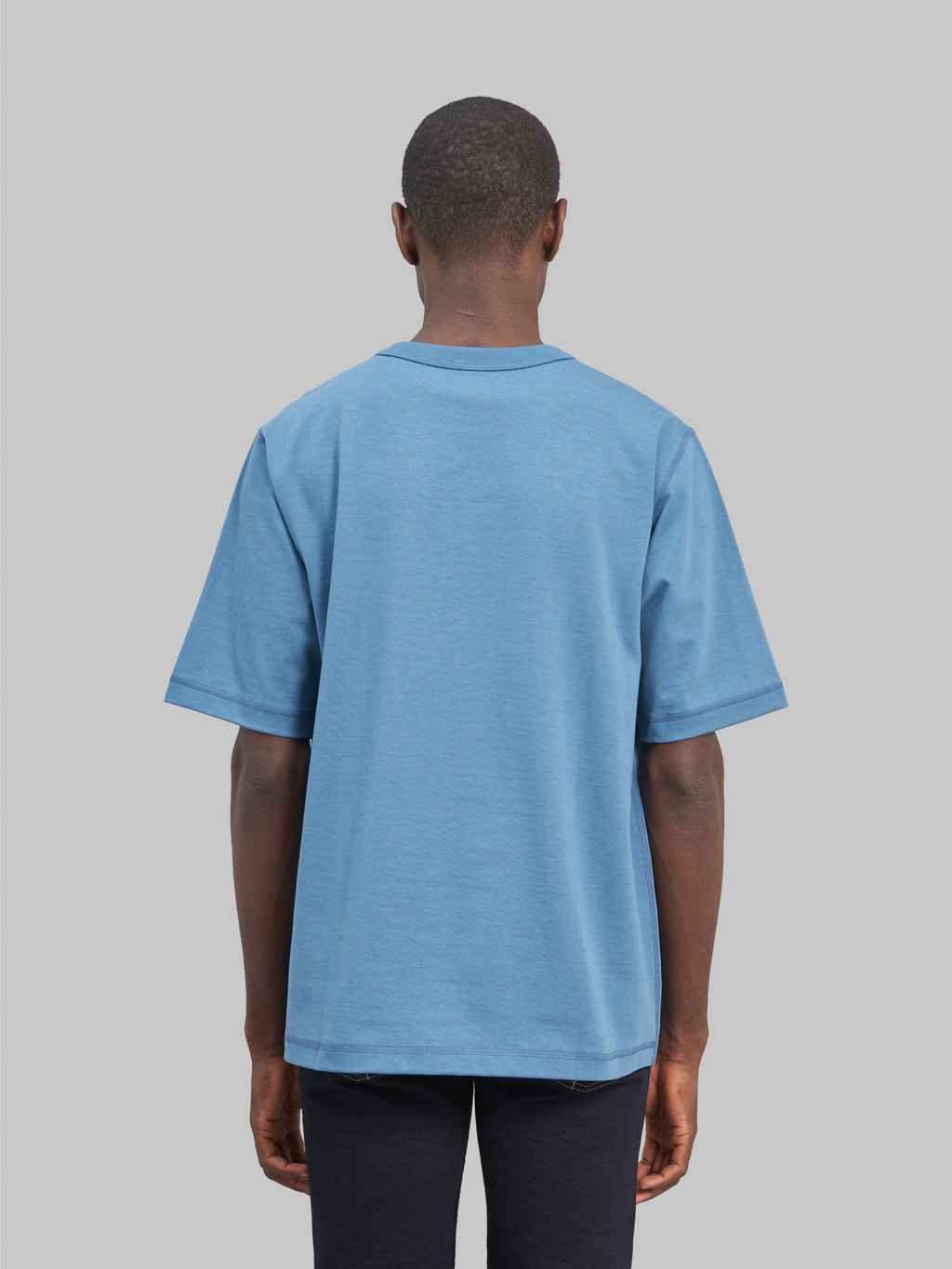 jackman grace tshirt smoky blue model back fit