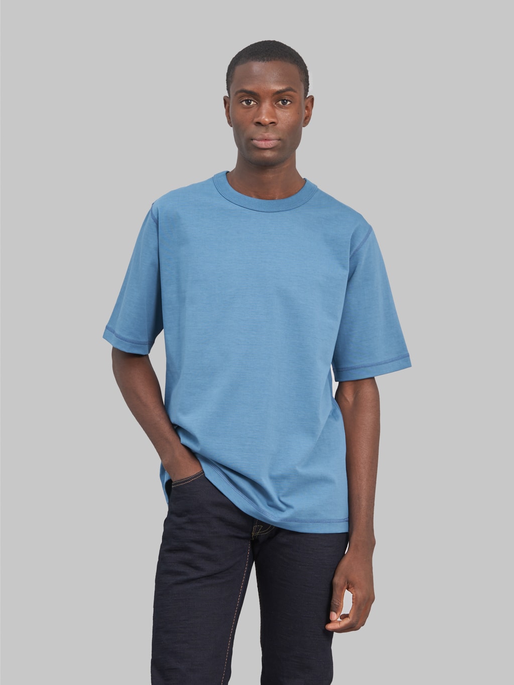 jackman grace tshirt smoky blue model front fit