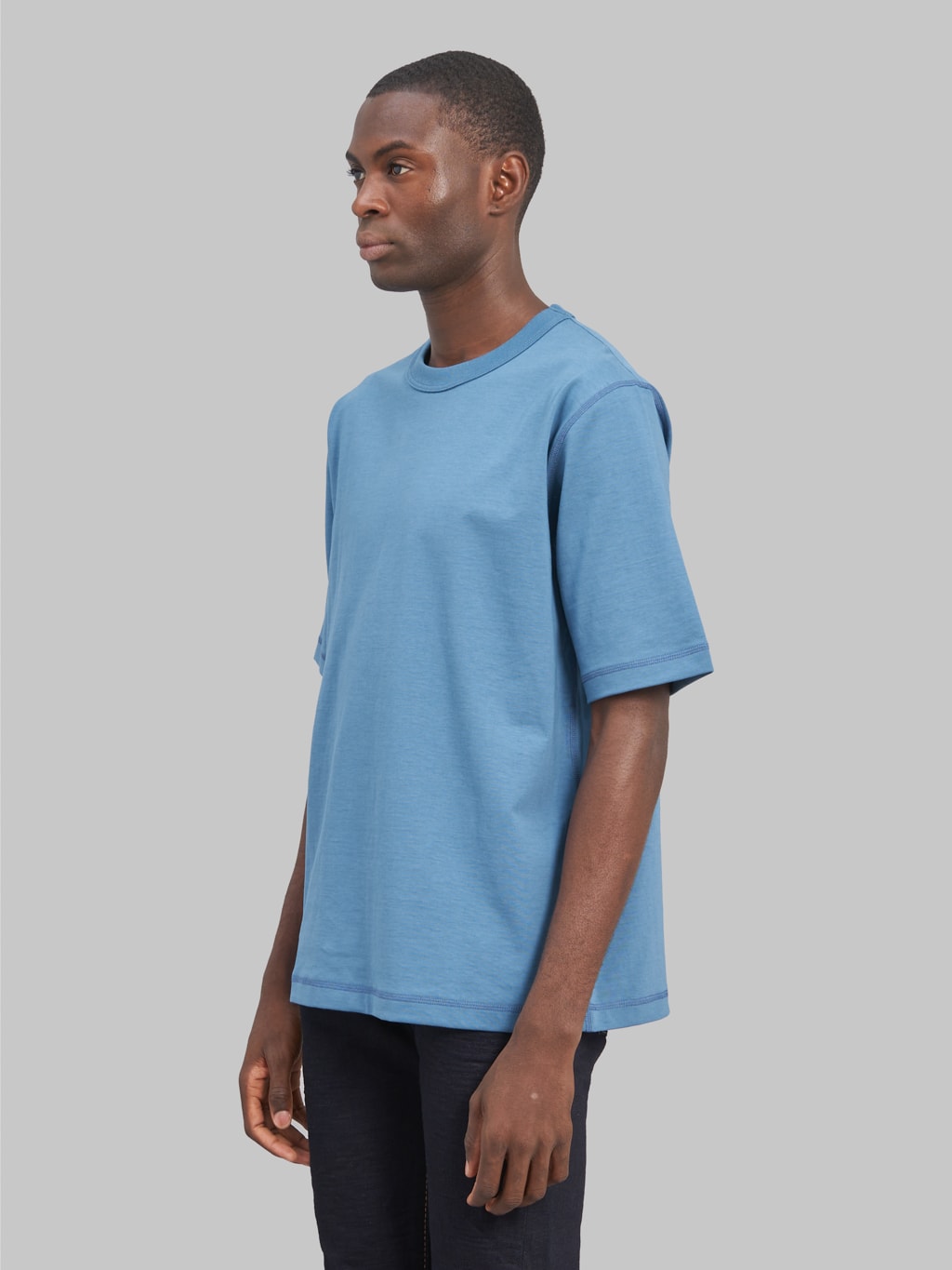 jackman grace tshirt smoky blue model side fit