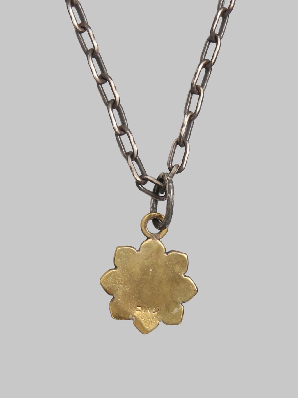 Kobashi 8 Petals Kikumon Yatsu Giku Charm Medium Brass back