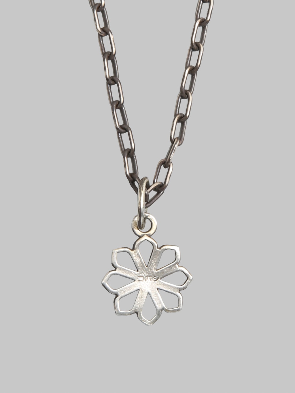 Kobashi 8 petals Kikumon Yatsu Giku Sukashi Charm Medium Silver 925 back