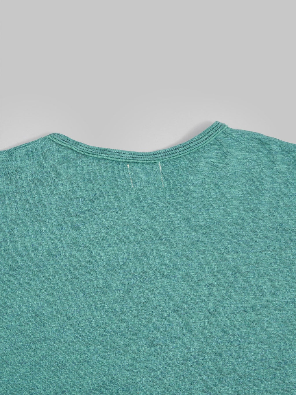 loop and weft super slub crewneck tshirt green back collar