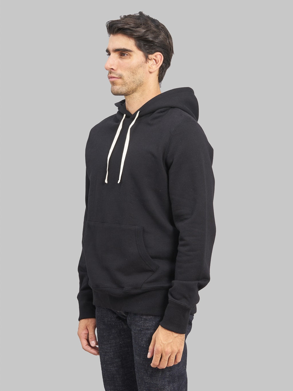 Merz b schwanen loopwheeled hoodie black model side fit