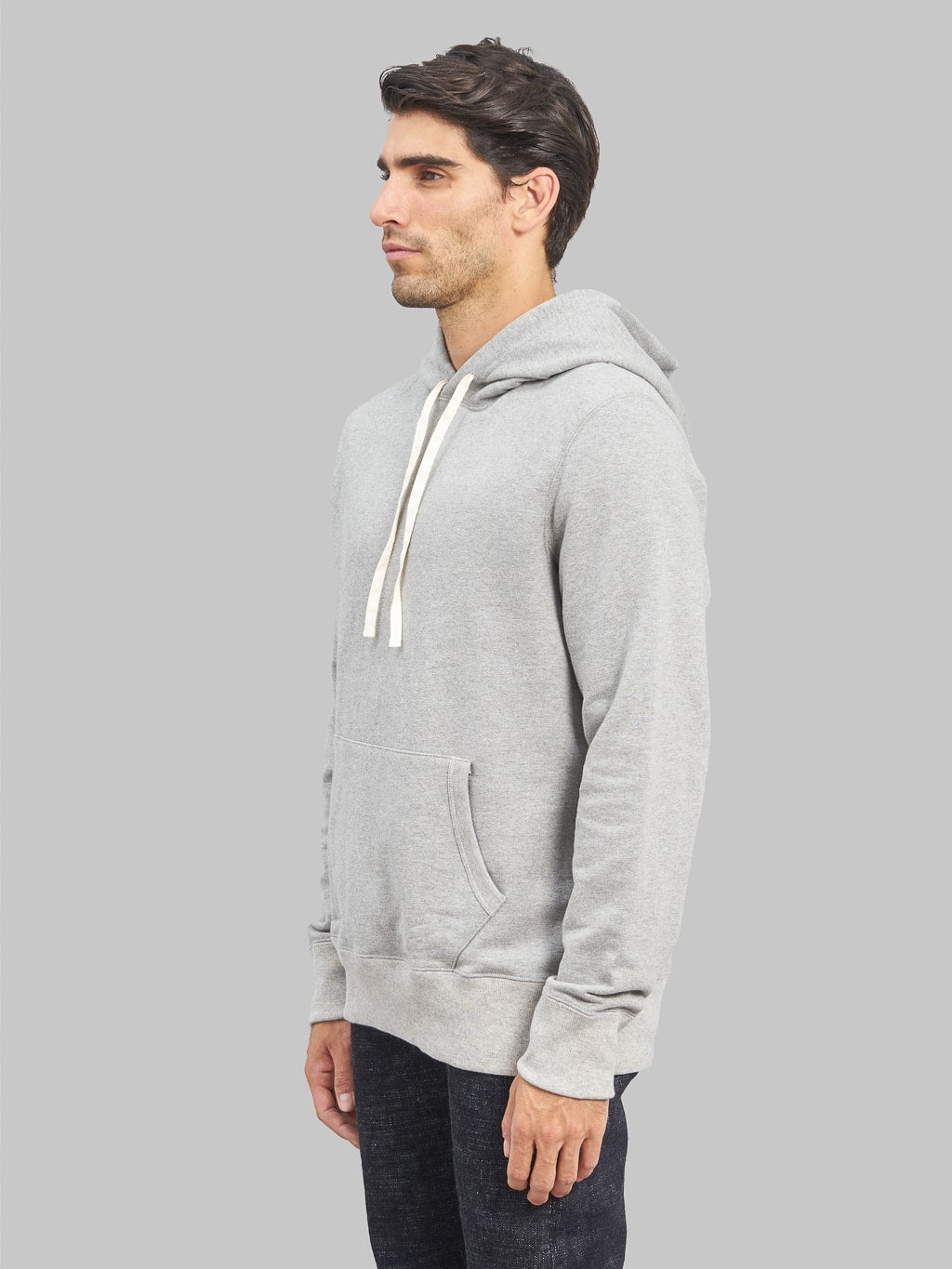 Merz b schwanen loopwheeled hoodie grey model side fit