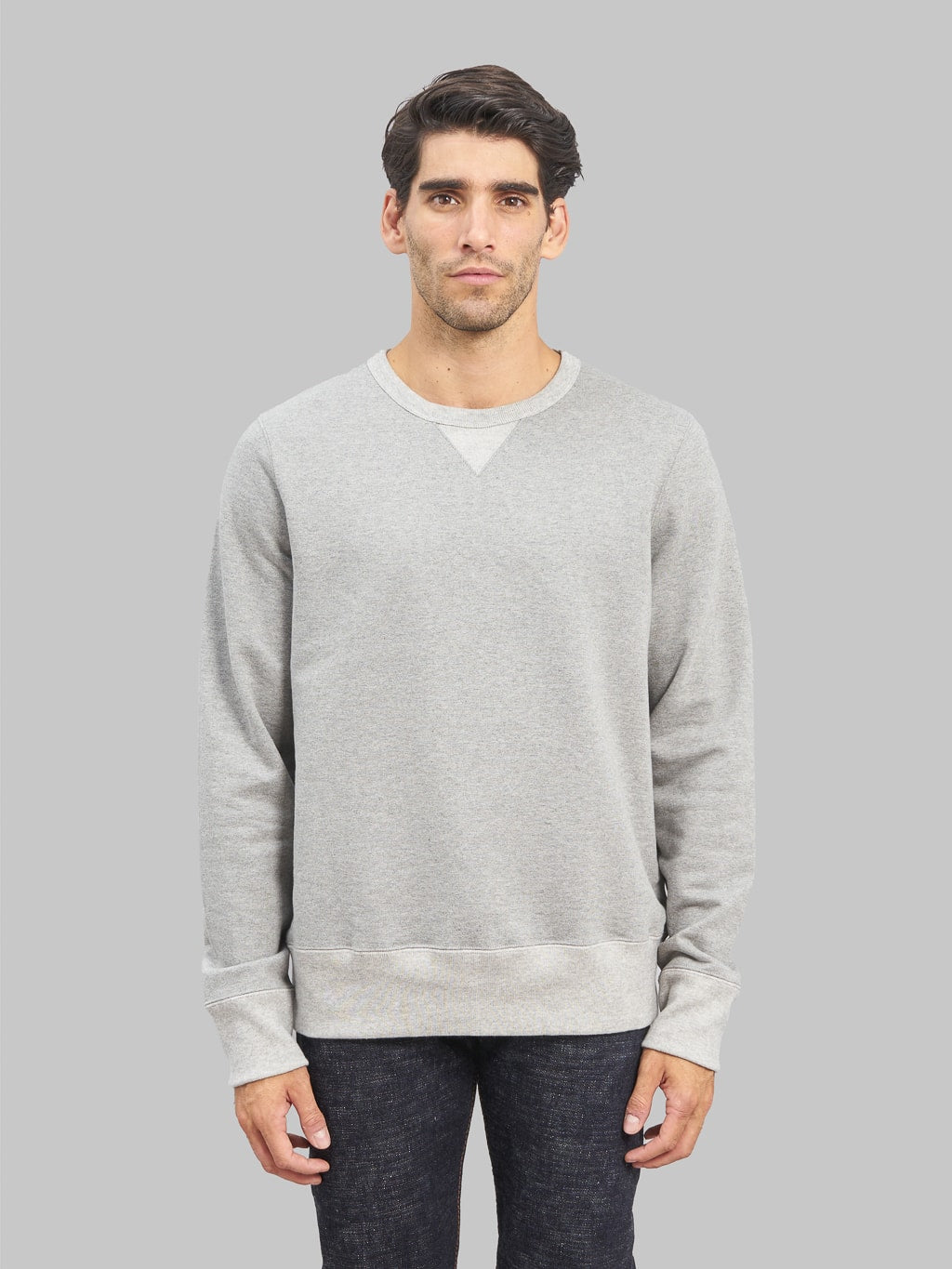 Merz b schwanen loopwheeled sweatshirt heavy grey model front fit