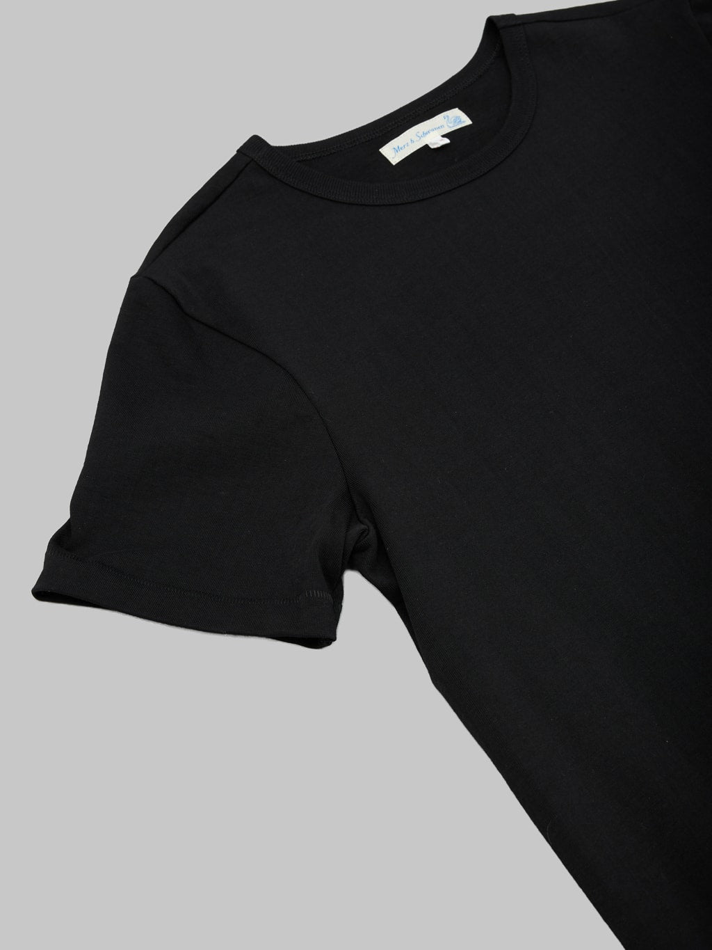 merz b schwanen good originals loopwheeled Tshirt classic fit black 100 cotton