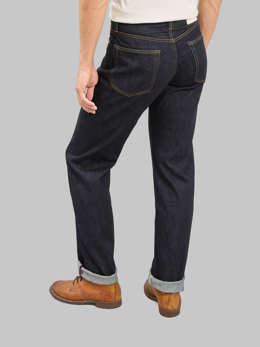 Momotaro MXJE14055S 11oz Lightweight Straight Jeans fitting